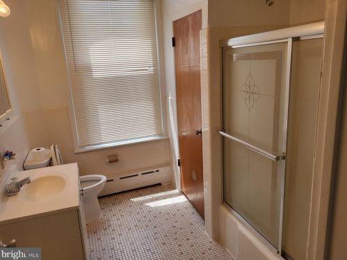 320 19 St, Chester PA 19013-5605 exterior