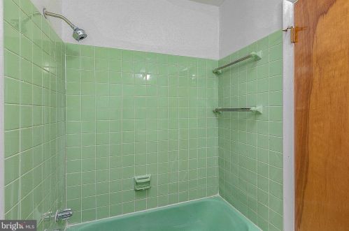 6465 Ditman St, Philadelphia PA 19135-2705 exterior