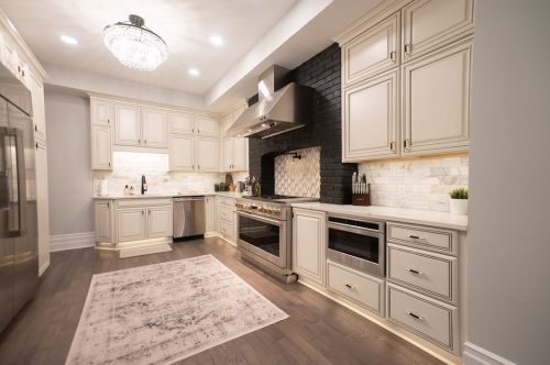 5532 Forbes Ave, Pittsburgh PA  15217-1126 exterior