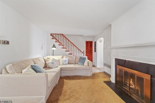 13 Trivett Ave, Springfield, NJ 07081-1738