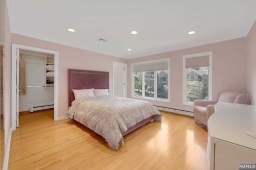 65 Holland Ave, Demarest NJ  07627-2705 exterior