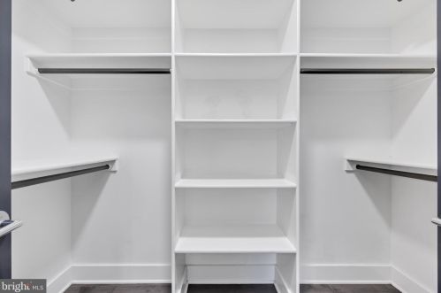 1864 Kirby Rd, Mc Lean VA 22101-5326 exterior