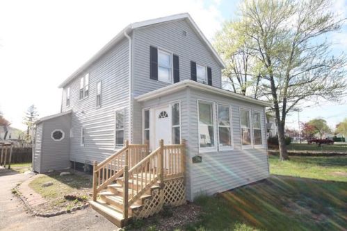 864 Saint James Ave, Springfield MA  01104-2809 exterior