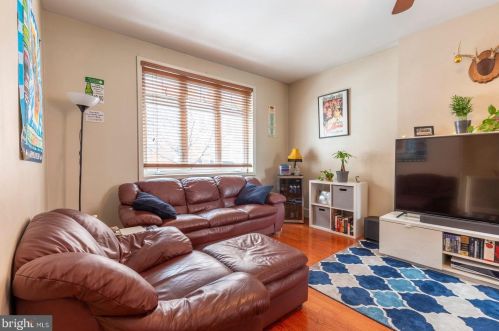 1131 Marlborough St, Philadelphia, PA 19125-4138