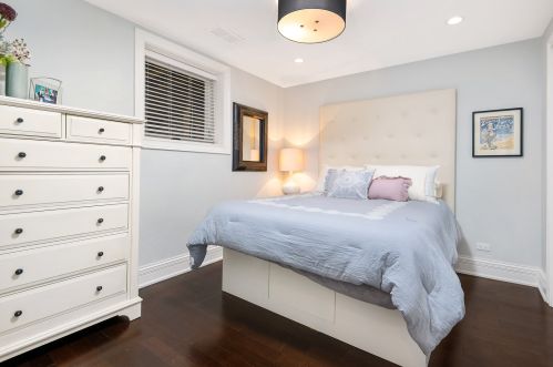 1119 Drummond Pl, Chicago IL 60614-1354 exterior