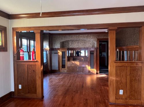 1221 24th St, Milwaukee, WI 53204-1918