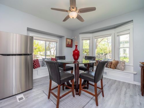 3301 Lloyd St, Milwaukee WI  53208-1441 exterior