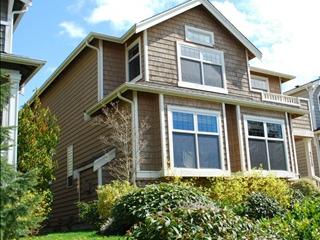 4520 47 Ave, Seattle WA  98118-1413 exterior