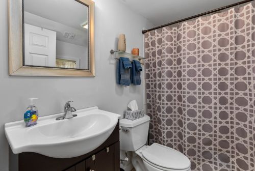 43 Frst St, Dover NH 03820-3223 exterior