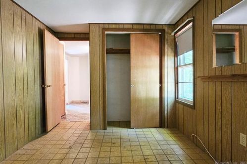 3 Arnold Ln, Killingly CT 06241-1515 exterior