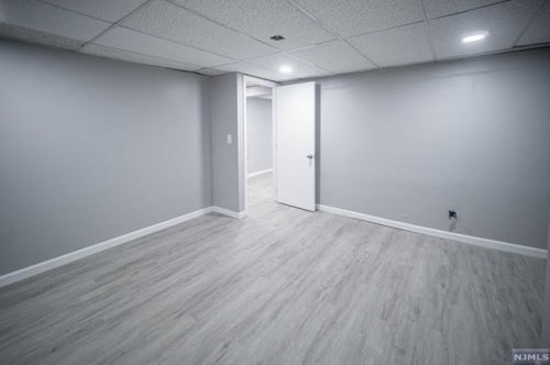 331 Haven Ave, Scotch Plains NJ  07076-1107 exterior