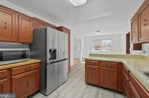 7902 Ashton St, Alexandria VA 22309-1341 exterior