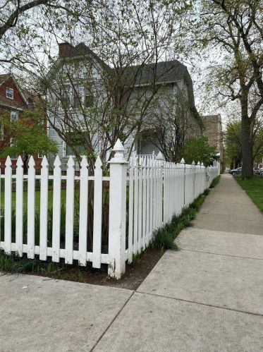 1930 Estes Ave, Chicago IL 60626-2363 exterior