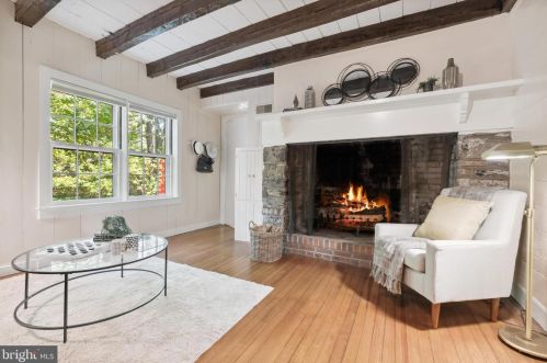 2775 Main St, Trenton NJ 08648-1037 exterior