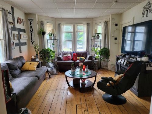 344 2nd Ave, Woonsocket RI 02895-4110 exterior