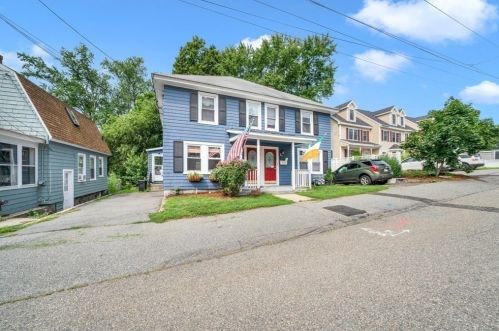 85 Beverly St, North Andover, MA 01845-3403