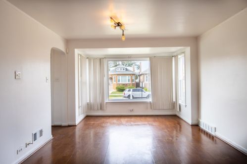 7529 Winchester Ave, Chicago IL 60626-1513 exterior