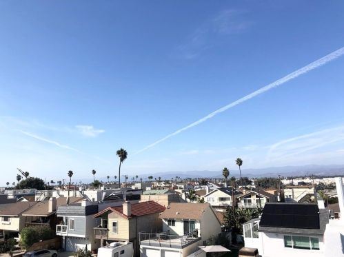 320 Rossmore Dr, Oxnard CA  93035-4465 exterior