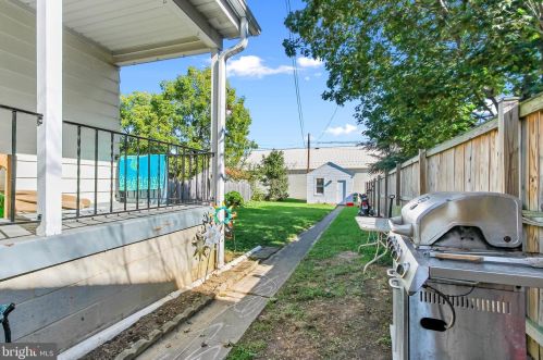 406 Fulton St, Hanover PA 17331-2723 exterior