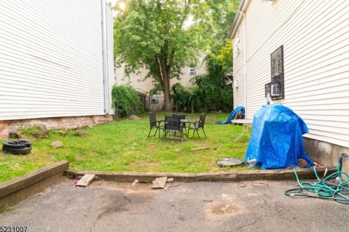 23 Holsman St, Paterson NJ 07522-1740 exterior