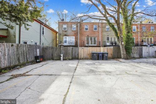 4513 Macarthur Blvd, Washington DC 20007-4201 exterior