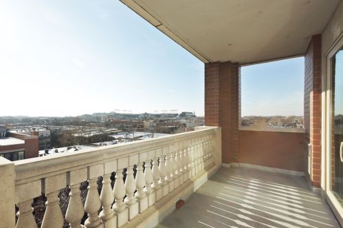 828 Grace St, Chicago IL  60613-5758 exterior