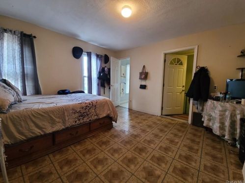 407 North St, Middletown NY 10940-3727 exterior