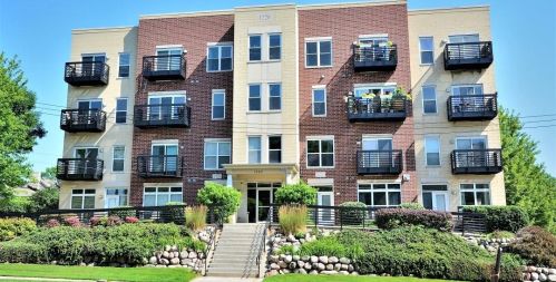 1220 Locust St, Milwaukee WI 53212-2642 exterior