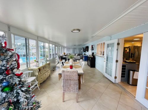 721 Calmoso Dr, Fort Pierce FL 34983-2208 exterior