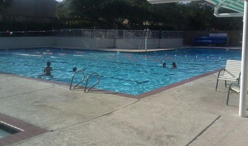 5406 Courtyard Dr, Austin TX 78730-5015 exterior