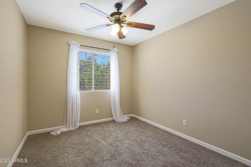 901 Beck Ln, Phoenix AZ  85022-3505 exterior