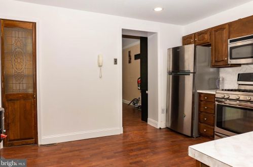 2433 Camac St, Philadelphia PA 19148-3510 exterior