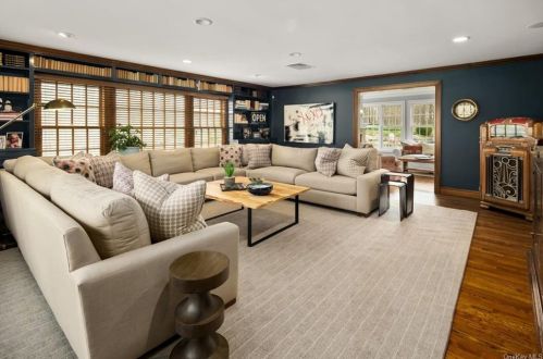 18 Long Pond Rd, Armonk NY 10504-2625 exterior