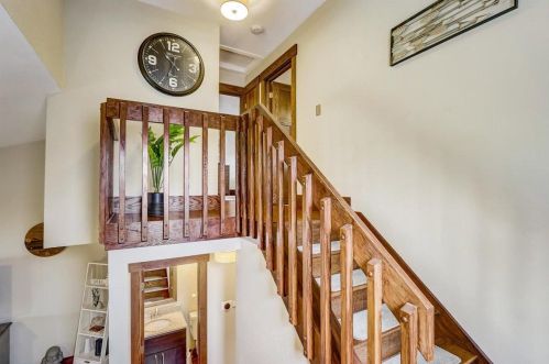 9916 Grantosa Dr, Milwaukee WI  53222-1411 exterior