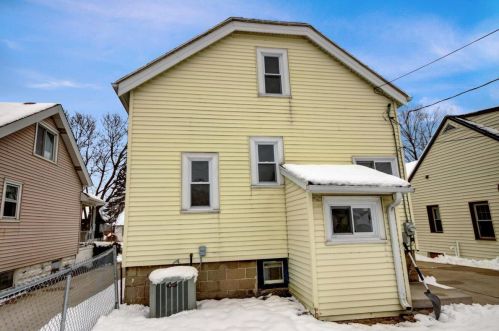 3035 73rd St, Milwaukee WI  53210-1068 exterior