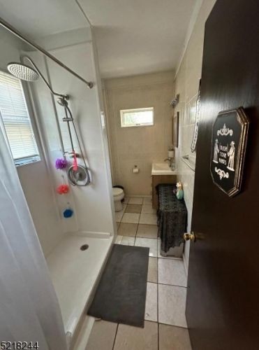 124 Carlisle Ave, Paterson NJ 07501-2517 exterior