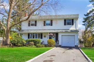37 Gaymor Ln, Commack, NY 11725-1305