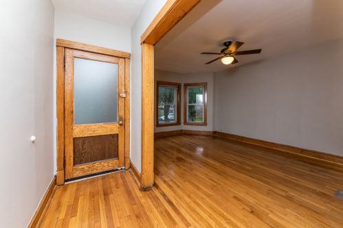 2718 Campbell Ave, Chicago IL 60647-1923 exterior