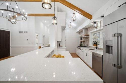 6300 Leroy Ave, Chicago IL  60646-4814 exterior