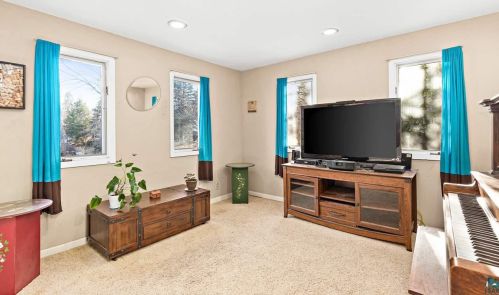 2001 Gearhart St, Duluth MN 55811-5311 exterior