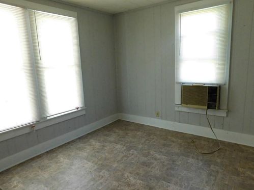 846 Calvit St, Hempstead TX  77445-4639 exterior