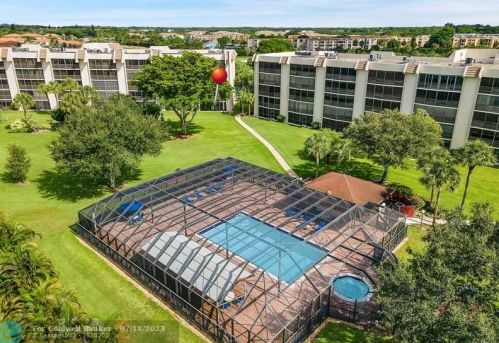 9260 14th St, Boca Raton FL 33428-6808 exterior