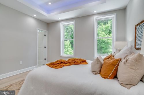 31 V St, Washington DC  20001-1012 exterior