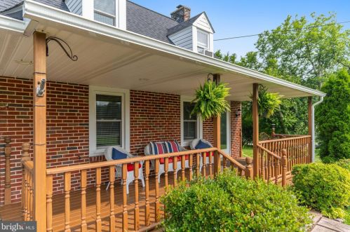 1421 Chestnut Hill Rd, Pottstown PA 19465-7156 exterior