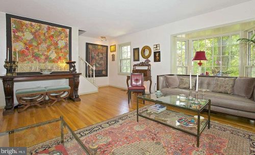 7405 Hallcrest Dr, Mc Lean VA  22102-2911 exterior