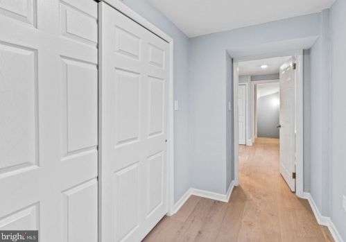 4305 Shoemaker Rd, Huntingdon Valley PA 19006-1711 exterior