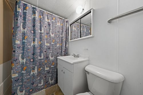 2230 Kenneth Ave, Chicago IL 60652-3531 exterior