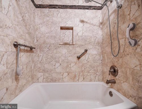 1902 Huntfield Ct, Fallston MD 21047-1004 exterior