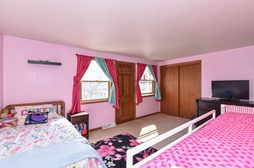 4947 Colonial Ct, Milwaukee WI exterior