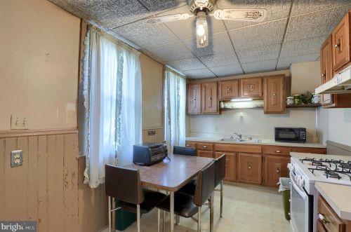 25 Plum St, Lancaster PA 17602-2724 exterior